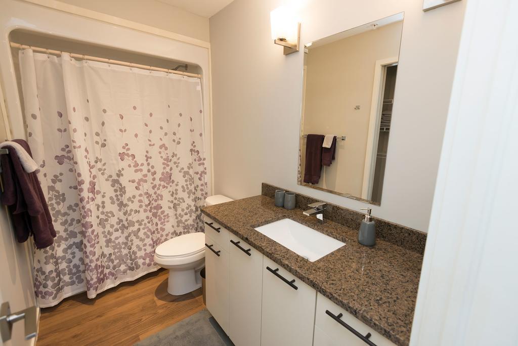 Nova Suites Inc. Галифакс Экстерьер фото